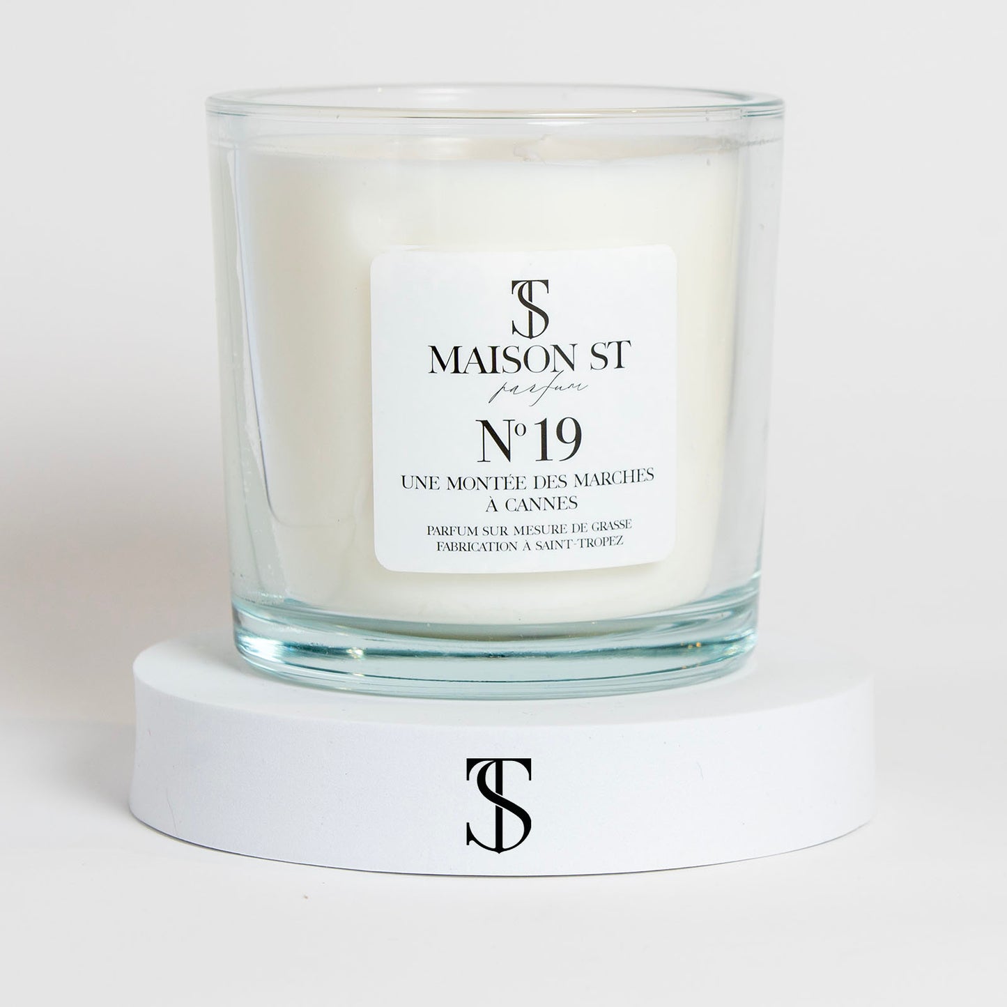 N°19 Cannes red carpet stairs